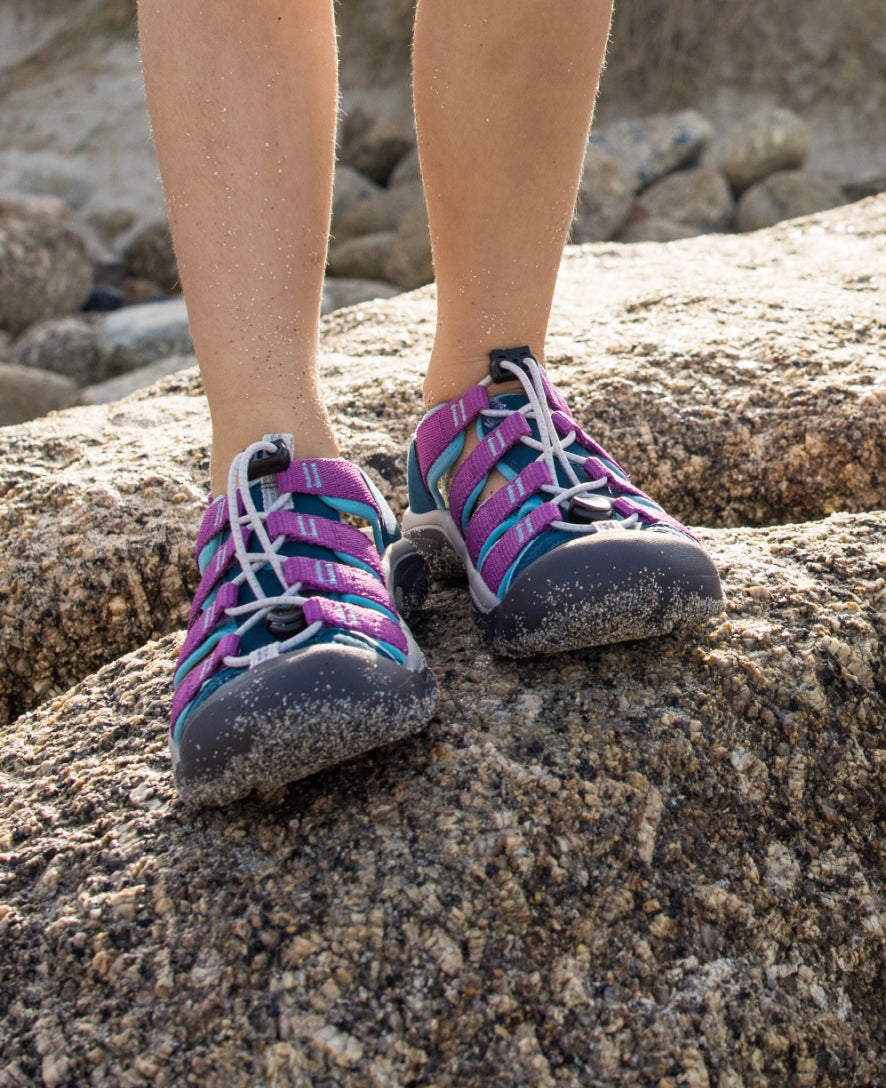 Big Kids' Newport Boundless Sandal | Black/Precious Blue - Image 8
